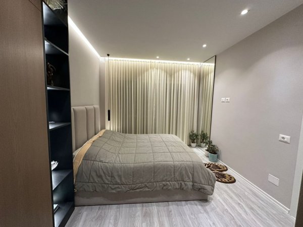 Tirane, jepet me qera apartament 2+1 Kati 3, 100 m² 850 € (Rruga e Dibres, prane Hotel Elises)