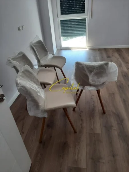 Tirane, jepet me qera apartament 2+1 Kati 4, 90 m² 550 € (ISH STACIONII TRENIT)