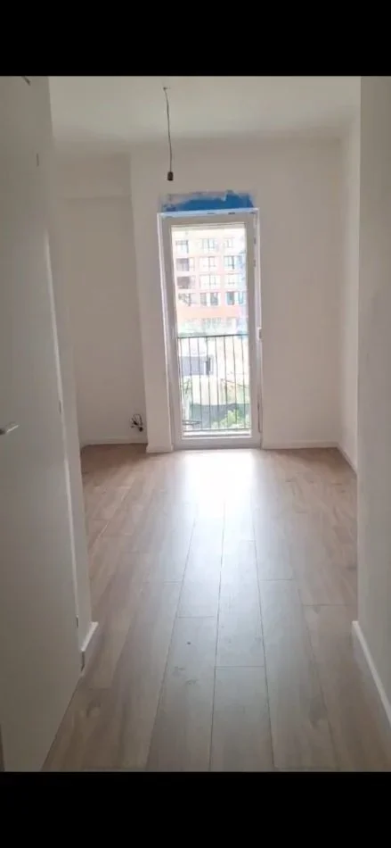 Tirane, jepet me qera zyre Kati 1, 25 m² 250 € (BULEVARDI RI)