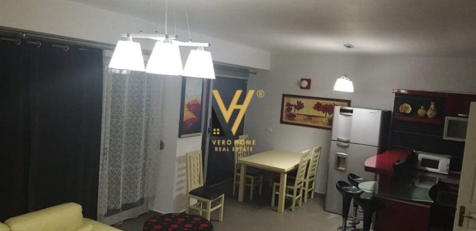 Tirane, jepet me qera apartament 3+1+Ballkon Kati 9, 160 m² 800 € (RRUGA E DIBRES)