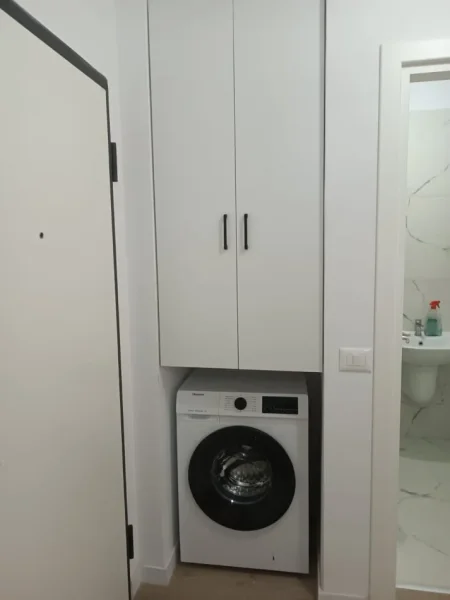 Tirane, jepet me qera apartament 1+1+ parking  Kati 2, (Univeristy City) perballë shkollës