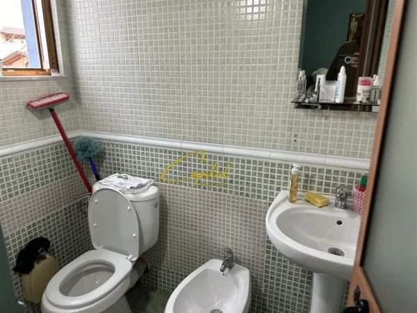 Tirane, jepet me qera apartament 2+1 Kati 1, 110 m² 600 € (QYTET STUDENTI)