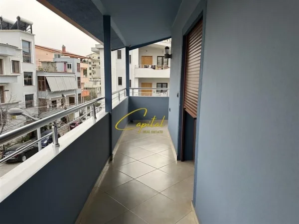 Tirane, jepet me qera apartament 2+1 Kati 1, 110 m² 600 € (QYTET STUDENTI)