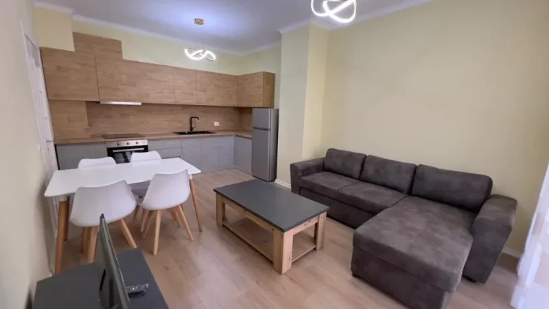Tirane, jepet me qera apartament 2+1+Ballkon Kati 3, 100 m² 550 € (Tek Grand Gallery, Yzberisht)