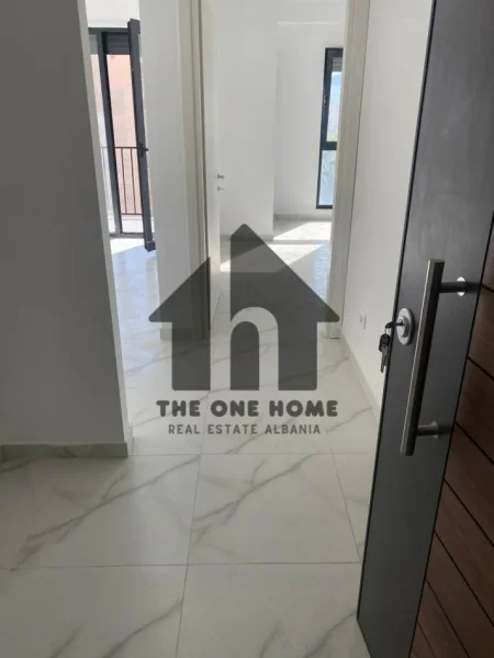 Tirane, jepet me qera zyre Kati 6, 80 m² 650 € (Myslym Shyre)