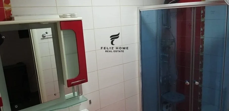 Tirane, jap me qera apartament 3+1 Kati 9, 160 m² 800 € (PAZARI I RI)