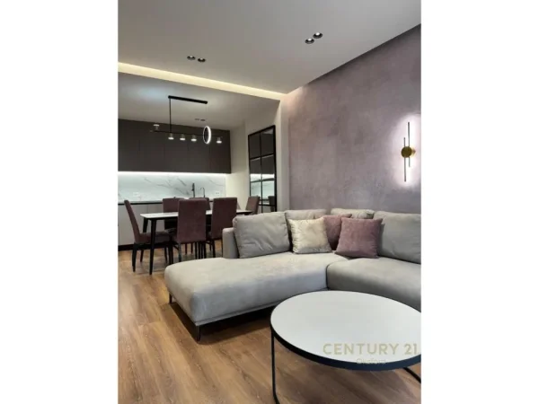 Tirane, jepet me qera apartament 1+1 Kati 2, 72 m² 700 € (Shkolla e kuqe)