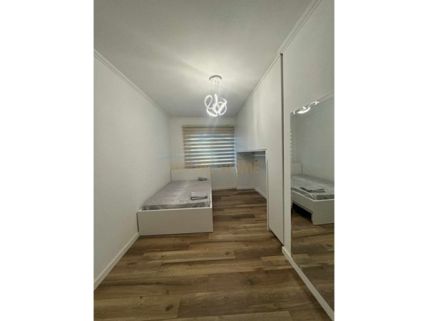 Tirane, jepet me qera apartament 1+1 Kati 4, 94 m² 650 € (ranë Shkollës së Bashkuar)