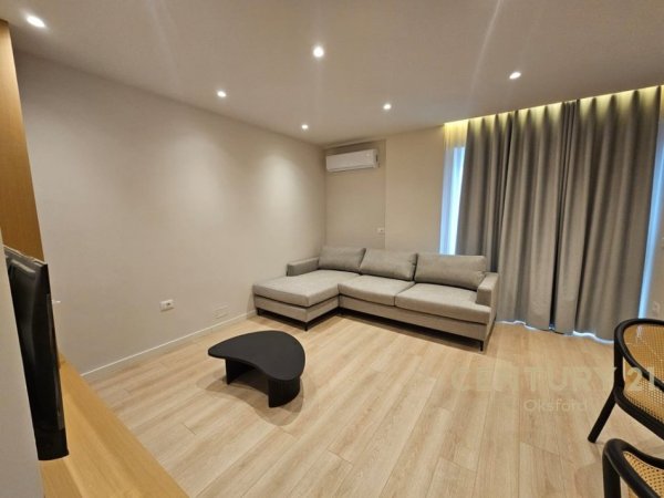 Tirane, jepet me qera apartament 2+1 Kati 4, 90 m² 700 € (Rezidenca Klensi)