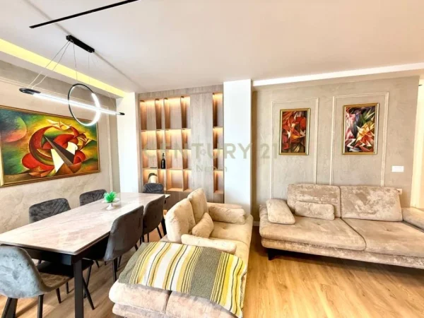 Tirane, jepet me qera apartament 3+1 Kati 9, 115 m² 1.200 € (Rruga e Kavajes)