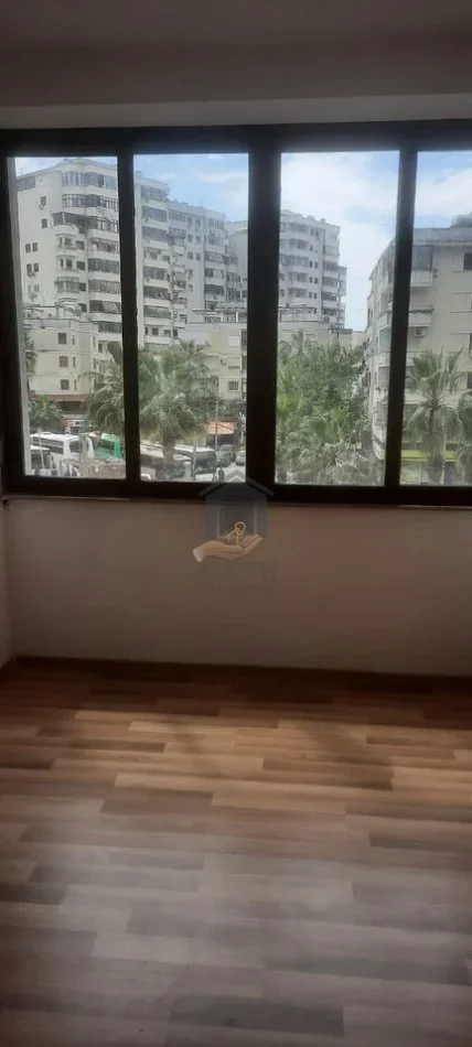 Durres, shitet apartament 2+1 Kati 2, 90 m² 130.000 € 