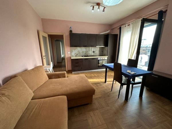 Tirane, jepet me qera apartament 1+1+Ballkon Kati 4, 65 m² 600 € (rruga dervish hatixhe)
