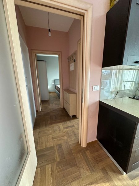 Tirane, jepet me qera apartament 1+1+Ballkon Kati 4, 65 m² 600 € (rruga dervish hatixhe)