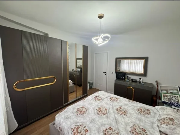 Porcelan, Shitet apartament 2+1 Kati 8, 90 m² 155000 €