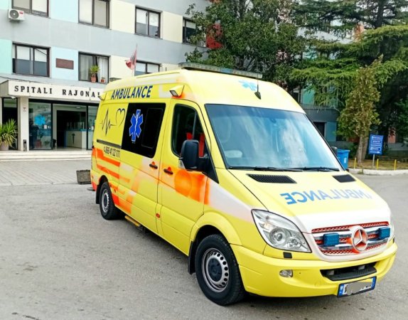 Tirane, shes pajisje mjekesore SHERBIM TRANSPORT - MJEKESOR BRENDA &amp; JASHT VENDIT 111 €