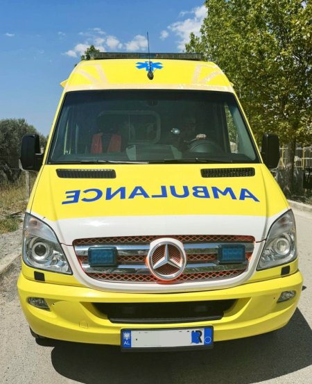 Tirane, shes pajisje mjekesore SHERBIM TRANSPORT - MJEKESOR BRENDA &amp; JASHT VENDIT 111 €