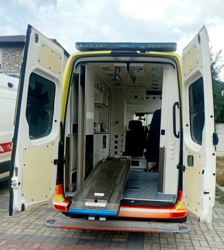 Tirane, shes pajisje mjekesore SHERBIM TRANSPORT - MJEKESOR BRENDA &amp; JASHT VENDIT 111 €