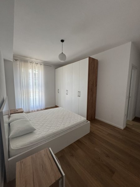 Tirane, apartament 2+1+Ballkon Kati 3,
