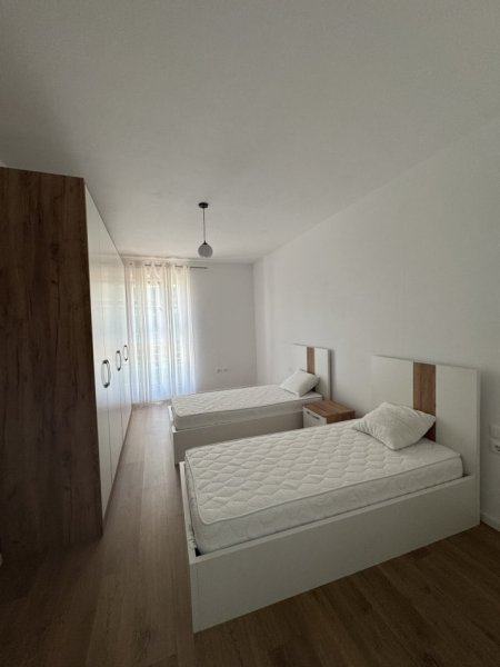 Tirane, apartament 2+1+Ballkon Kati 3,