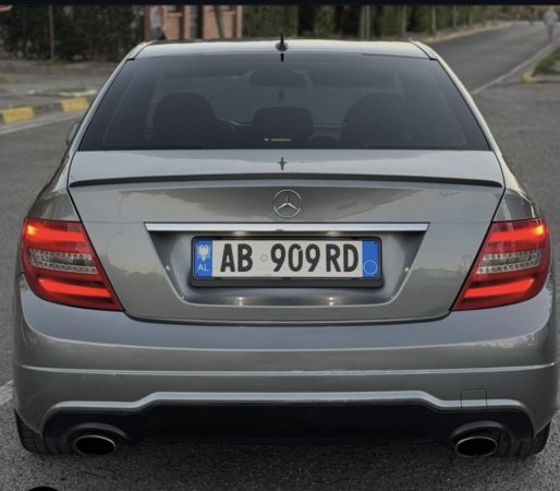 Elbasan, shitet makine Mercedez benz c clase Benzin+Gaz, gri metalizato automatik Kondicioner 249.000 km 8.700 €