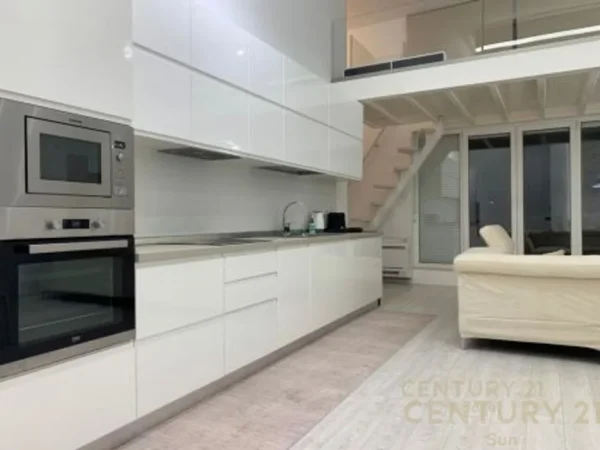 Tirane, shitet apartament+verande | Penthouse 2+1 Kati 6, 160 m² 240.000 € (Liqeni i thate)