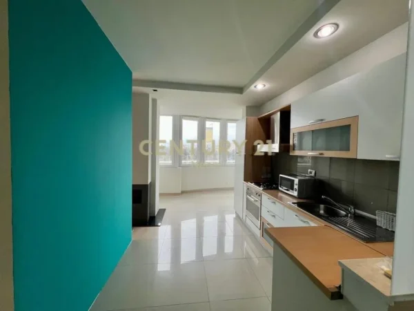 Tirane, jepet me qera zyre Kati 5, 115 m² 1.200 € (Kullat Binjake)