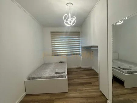 Tirane, jepet me qera apartament 2+1 Kati 4, 94 m² 650 € 