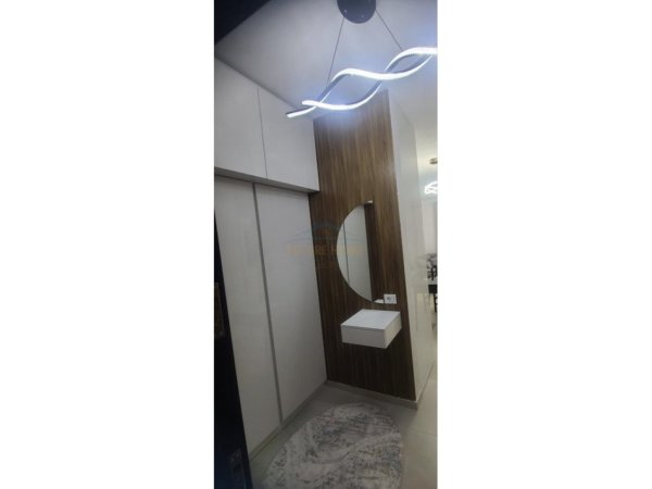 Tirane, shitet apartament 3+1+Ballkon Kati 4, 93 m² 160.000 € 