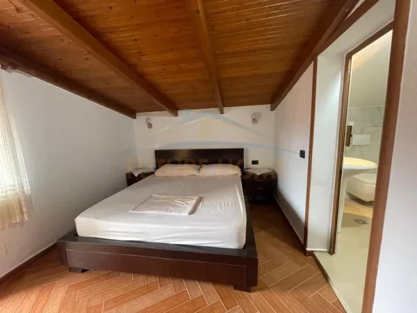 Shqiperi, jepet me qera apartament 3+1+Ballkon Kati 3, 167 m² 800 € (Vilat Gjermane)