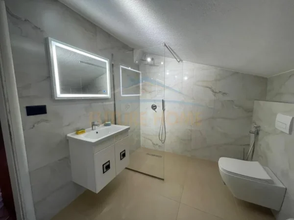 Shqiperi, jepet me qera apartament 3+1+Ballkon Kati 3, 167 m² 800 € (Vilat Gjermane)