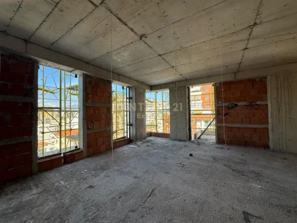 Tirane, shitet apartament 3+1+Aneks+Ballkon Kati 6, 125 m² 500.000 € (Sheshi Sekenderbej)