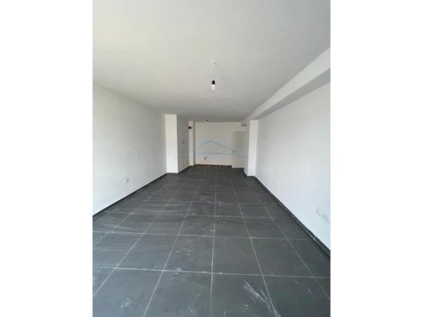 Tirane, shitet apartament 2+1 Kati 3, 110 m² 131.448 € (Rruga 5 Maji)
