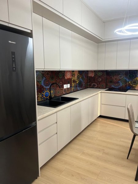 Tirane, jepet me qera apartament 1+1 Kati 4, 700 €