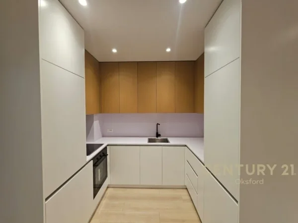 Tirane, jepet me qera apartament 2+1 Kati 4, 92 m² 700 € (Astir)
