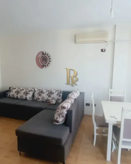 Durres, shitet apartament 1+1+Ballkon Kati 4, 70 m² 75.000 € (Golem)