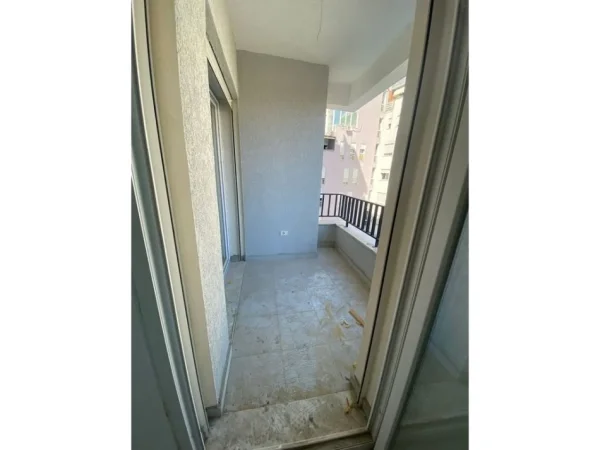 Tirane, shitet apartament 1+1 , 72 m² 189.000 € (Rruga Qemal Stafa, Pazari i Ri)