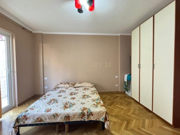 Tirane, jepet me qera apartament 2+1 Kati 3, 105 m² 500 € (5 Maji)