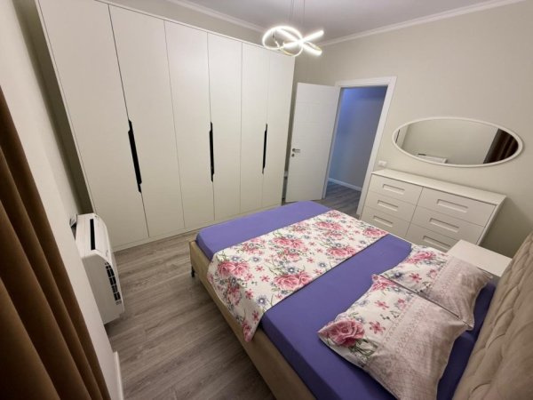 Tirane, jepet me qera apartament 2+1 Kati 4, 800 €