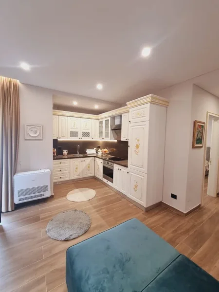 Tirane, shitet apartament 1+1 , 75 m² 200.000 € (teg)