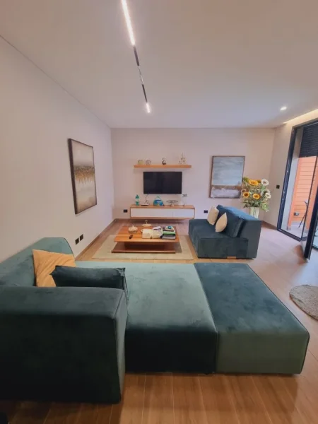 Tirane, shitet apartament 1+1 , 75 m² 200.000 € (teg)