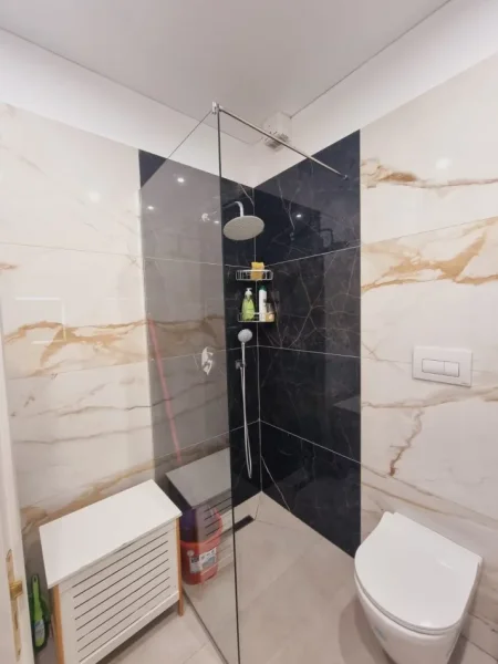 Tirane, shitet apartament 1+1 , 75 m² 200.000 € (teg)