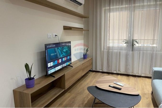 Tirane, jepet me qera apartament 1+1 , 55 m² 750 € (Rruga Bardhok Biba)