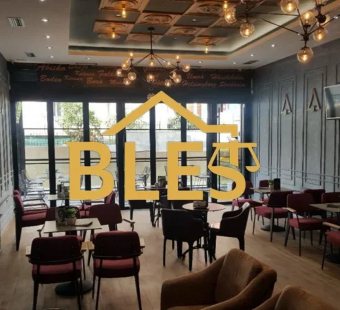 Tirane, shitet bar-kafe Kati 0, 62 m²