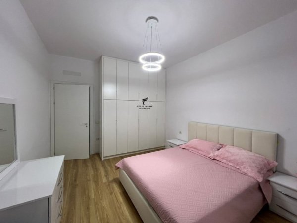 Tirane, jepet me qera 1+1 Kati 4, 74 m² 600 € (FUSHA E AVIACIONIT)