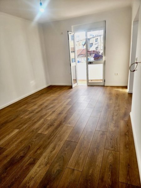 Tirane, shitet apartament 2+1+Aneks+Ballkon Kati 4, 77 m² 155.000 € (Ali Demi)