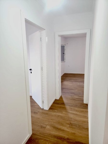 Tirane, shitet apartament 2+1+Aneks+Ballkon Kati 4, 77 m² 155.000 € (Ali Demi)
