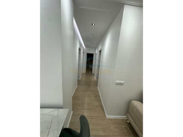 Tirane, shitet apartament 3+1 Kati 8, 112 m² 230.000 € (Tek Oasis Residence , Unaza e Re)