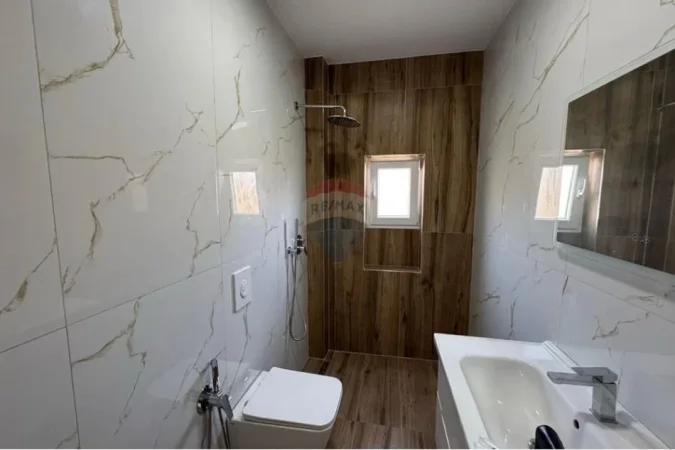 Tirane, jepet me qera apartament 2+1+Ballkon , 68 m² 650 € (Myslym Shyri)