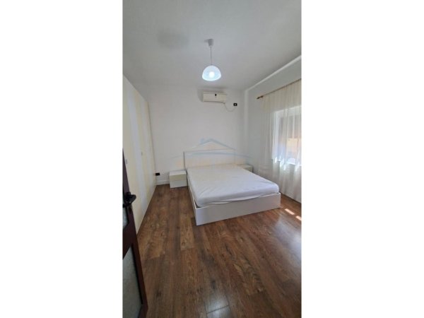 Shqiperi, jepet me qera apartament 2+1 Kati 2, 76 m² 650 € (Mine Peza)