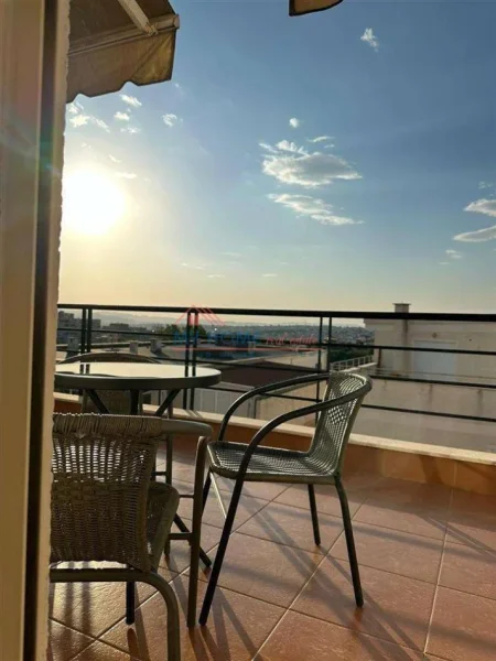 Tirane, jepet me qera apartament 2+1+Ballkon Kati 6, 90 m² 540 € (Fresk)